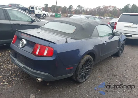 2010 Ford Mustang V6/V6 Premium z USA, uszkodzony, nr VIN 1ZVBP8EN4A5107626